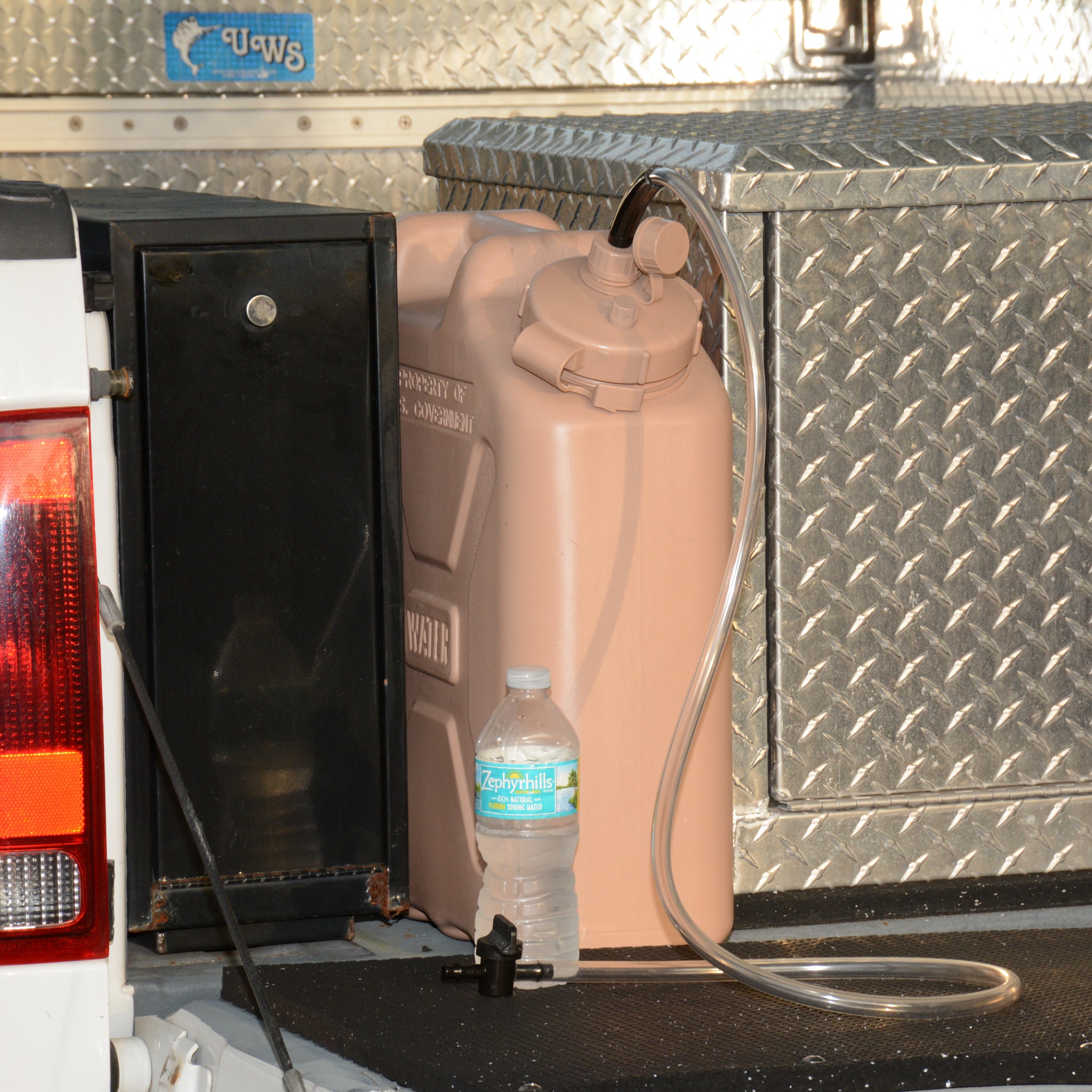 Water Dispensing Siphon Kit­